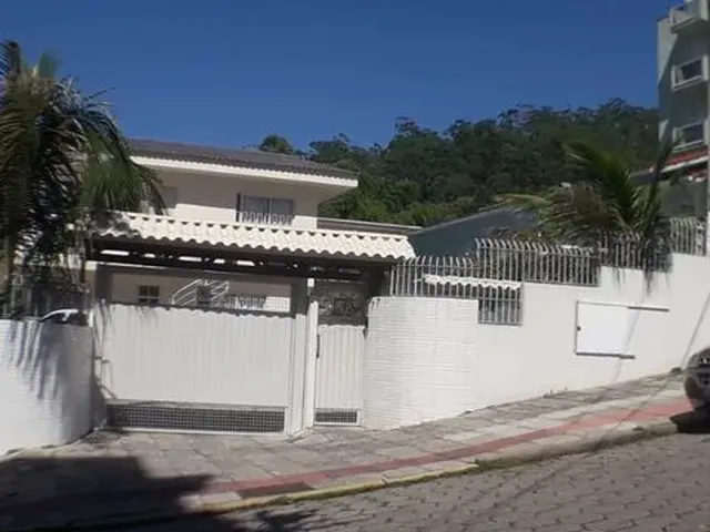 Imagem: O apartamento possui 1 Dormitório, 1 Banheiro, 27m² de
