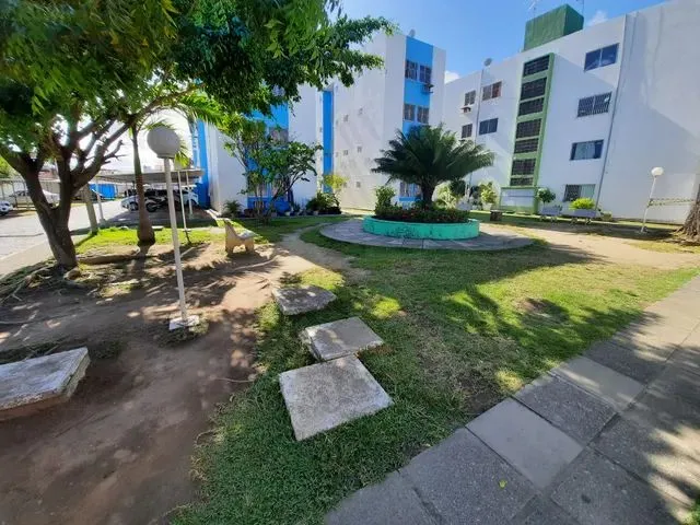 Imagem: Alugo Apartamento com 02 Quartos no Arruda