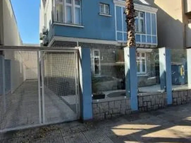 Imagem: Casa 8 Salas 3 Banheiros 1 Cozinha 1 Recepção