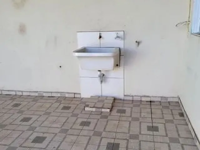 Imagem 2: Casa À Venda Bem a Baixo do Preço de Mercado
