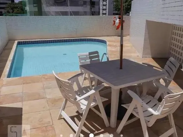 Imagem: O apartamento possui 4 Dormitórios, 1 Suíte, 3 Banheiros,