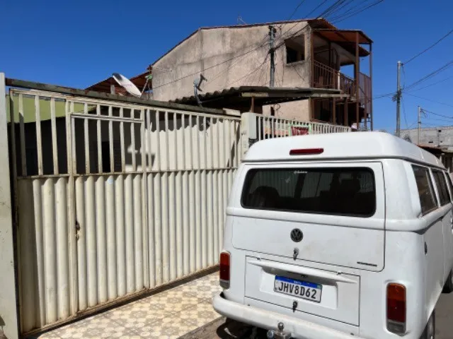 Imagem 1: Casa 2 Quartos com Garagem para 3 Carros Mais 1 Kitnet 1 Quarto na Lateral