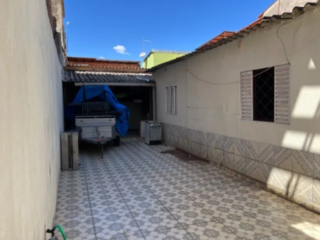 Imagem 4: Casa 2 Quartos com Garagem para 3 Carros Mais 1 Kitnet 1 Quarto na Lateral