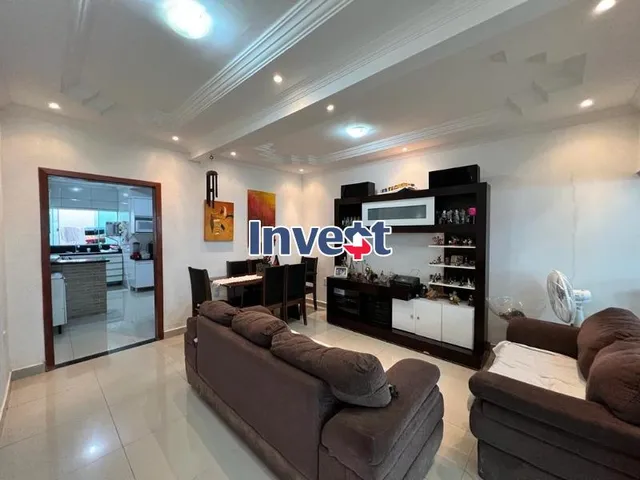 Imagem 1: Casa Excelente, Dentro de Condomínio, 4 Quartos, Lote de 200M² na Rua 08 em Vicente