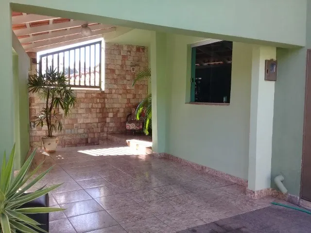 Imagem 3: Excelente Casa em Lote com Área de 203 M² em Itaúna com Ponto...