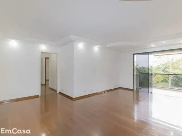 Imagem: O apartamento possui 4 Dormitórios, 2 Banheiros, 3 Vagas