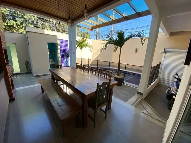 Imagem: Casa com 03 Suítes, Fino Acabamento e Piscina