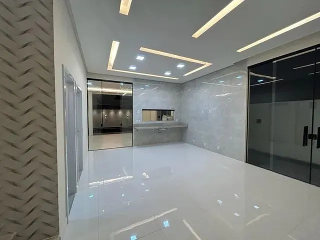 Imagem 10: Passaredo 4 Suítes, 3 com Closet e Varanda, Piscina com Prainha
