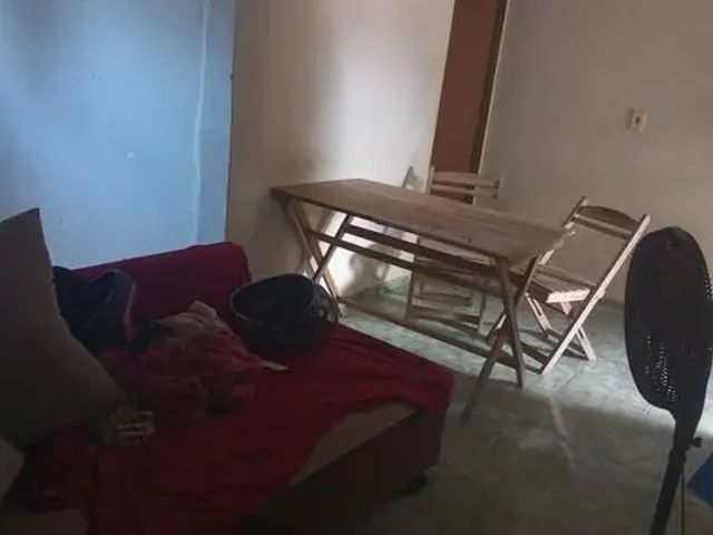 Imagem: Divido Casa com Mulher, Leia Descrição