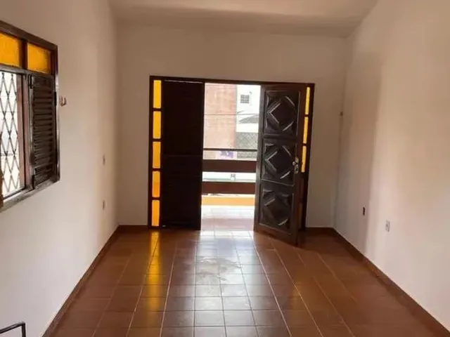 Imagem 3: Casa para Venda Tem 400 Metros Quadrados com 3 Quartos em Candelária - Natal - Rio Grande