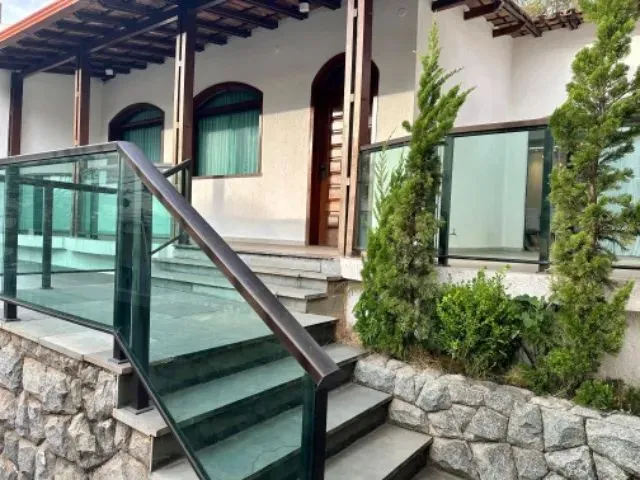 Imagem: Ótima Casa Toda Reformada