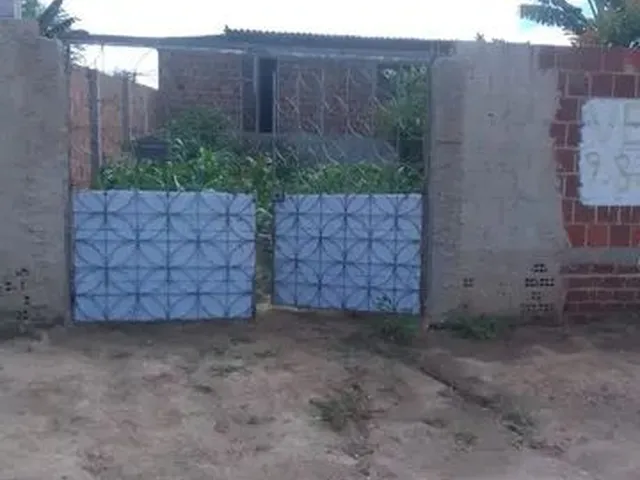 Imagem 2: Vendo Casa. Varanda, 1 Banheiroe2 Dormitórios