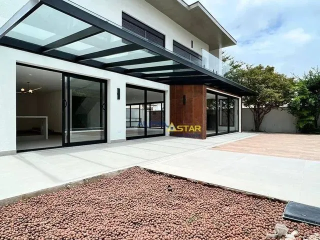 Imagem: Casa com 5 Dormitórios À Venda, 450 M²