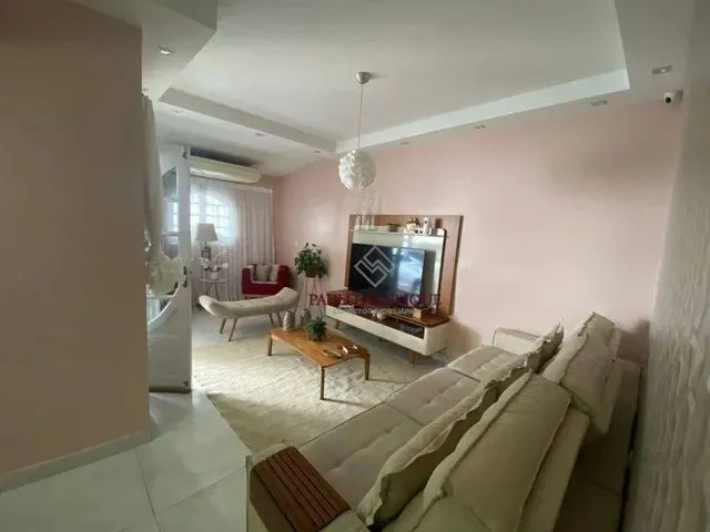 Imagem: Casa com 5 Dormitórios Sendo 2 Suíte
