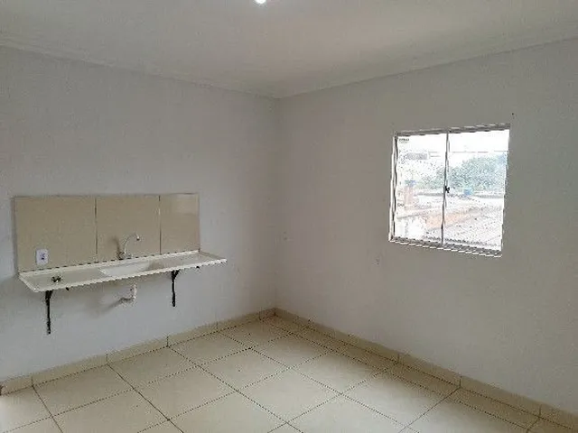 Imagem 5: Kitnet, Barracão no Bairro Goiá