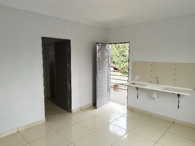 Imagem 6: Kitnet, Barracão no Bairro Goiá