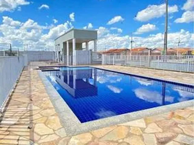 Imagem: A casa em condomínio possui 2 Dormitórios, 2 Banheiros, 2