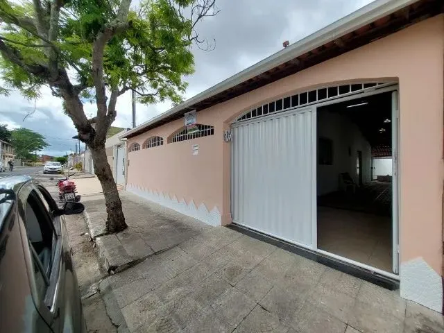 Imagem: Alugo Casa com Piscina no Jardim Pedro Braga