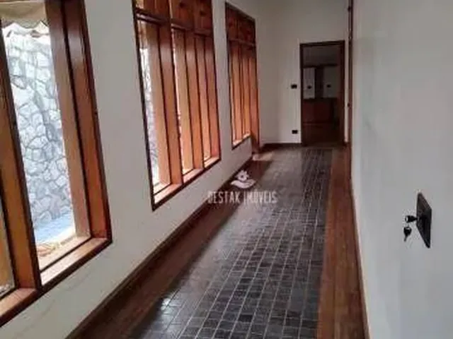 Imagem: Casa com 3 Dormitórios À Venda, 240 M²