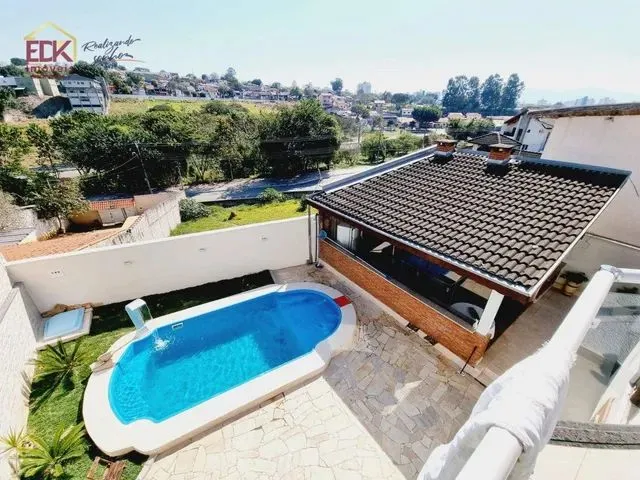 Imagem: Sobrado com 3 Dormitórios À Venda, 320