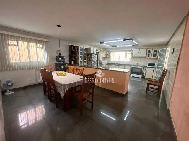 Imagem: Casa com 4 Dormitórios À Venda, 277 M²