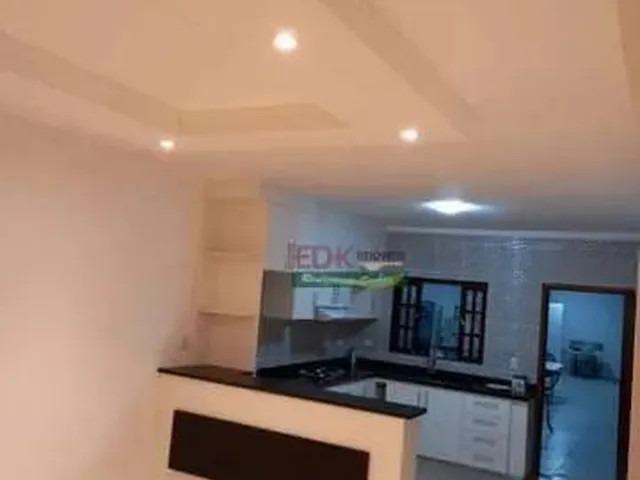 Imagem: A casa possui 5 Dormitórios, 2 Suítes, 5 Banheiros,