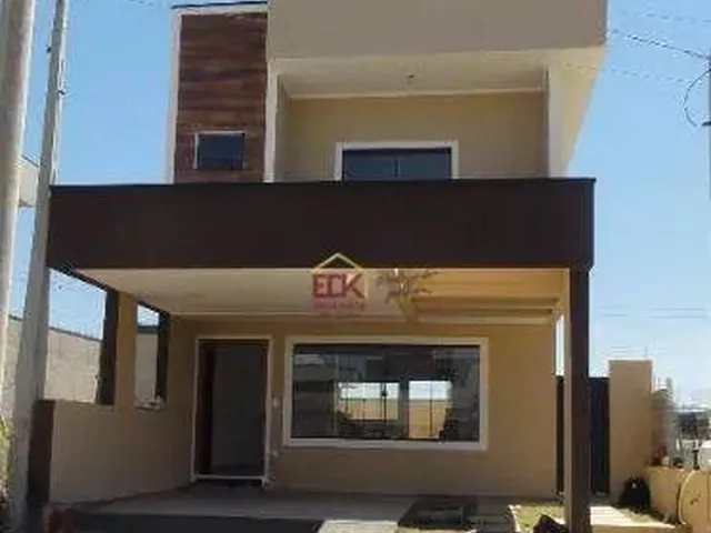 Imagem: A casa em condomínio possui 3 Dormitórios, 3 Suítes, 3