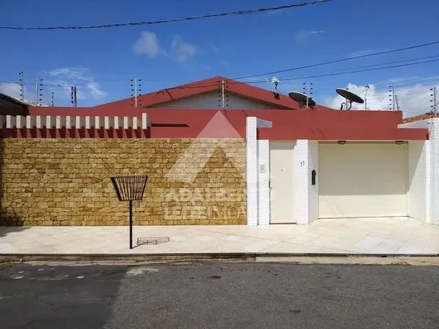 Imagem: Casa com Garagem e 4 Suítes para Locação