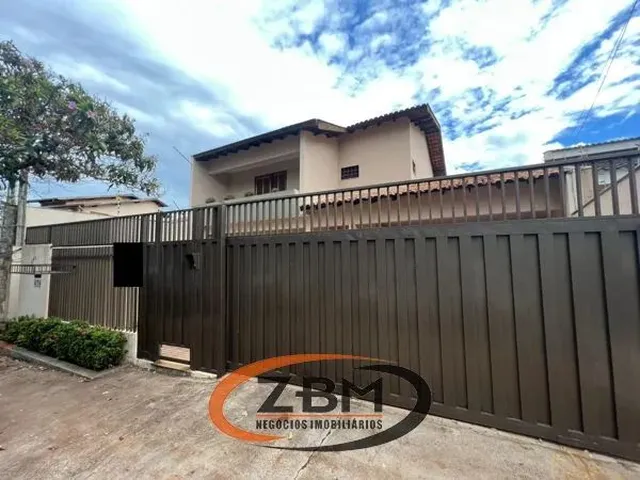Imagem: Casa Sobrado com 3 Quartos - Bairro Petrópolis