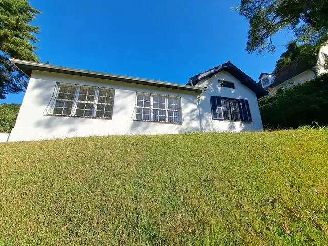 Imagem: Casa Ampla e Ensolarada no Centro de Petrópolis