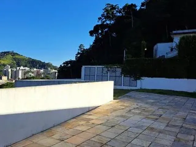 Imagem 9: Casa Ampla e Ensolarada no Centro de Petrópolis