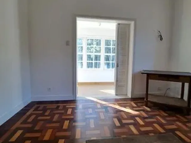 Imagem 11: Casa Ampla e Ensolarada no Centro de Petrópolis