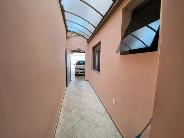 Imagem 1: Casa com 5 Dormitórios À Venda em Contagem