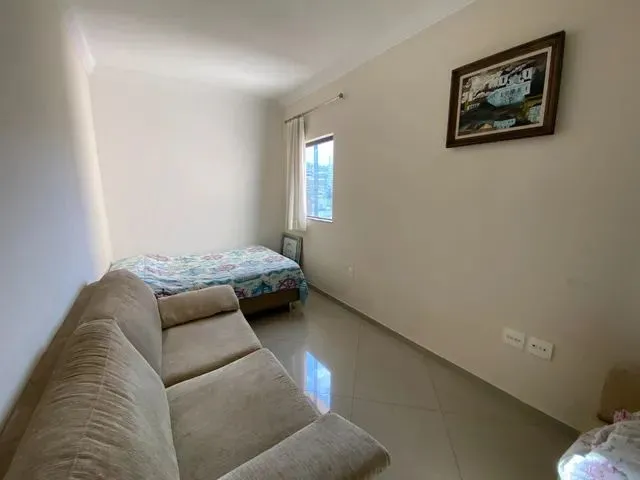 Imagem 4: Casa com 5 Dormitórios À Venda em Contagem