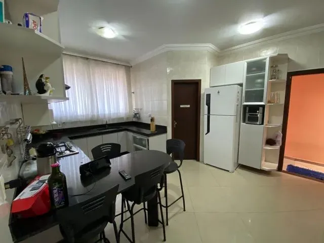 Imagem 5: Casa com 5 Dormitórios À Venda em Contagem
