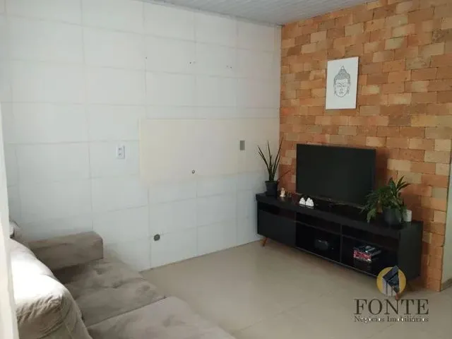 Imagem 2: Casa Á Venda em Lages. Varanda, Área de serviço, 56m² de Áreae1...