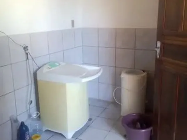 Imagem: A casa possui 1 Dormitório, 1 Banheiro e está localizado