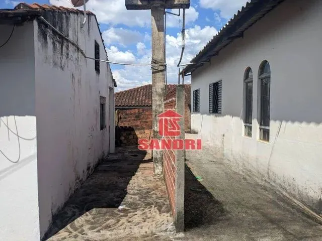 Imagem 10: 2 Casas com 3 Dormitórios e 2 Dormitórios À Venda por R$ 420.000 - Parque Industrial