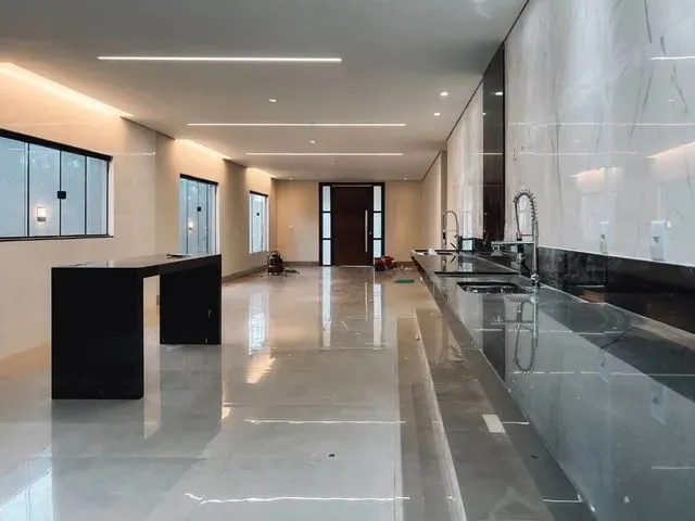 Imagem: Linda Casa com 215 Metros Quadrados com