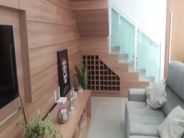 Imagem: A casa possui 3 Dormitórios, 1 Suíte, 3 Banheiros, 3