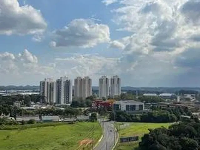 Imagem 6: Apartamento para Venda Possui 88 Metros Quadrados com 3 Quartos em Cidade Industrial - Cur