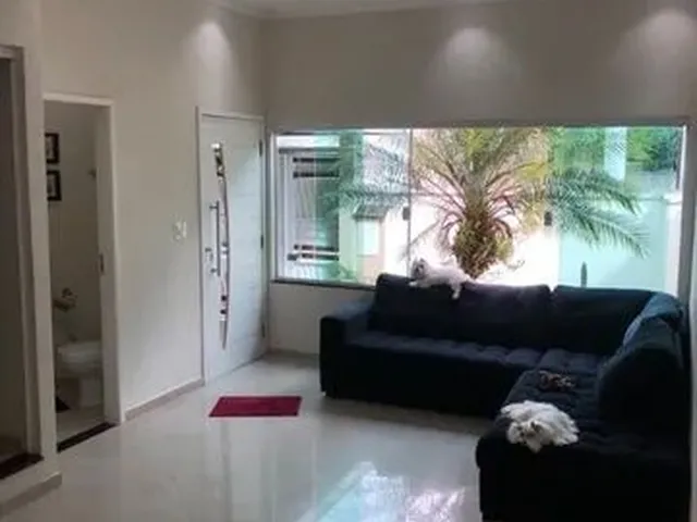 Imagem: Linda Casa Localizada em Taubate com 217M2