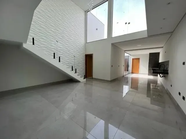 Imagem: Sobrado com 3 Dormitórios À Venda, 187
