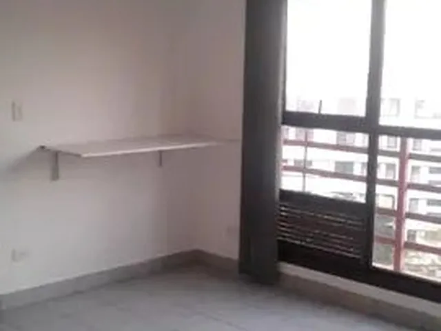Imagem: O apartamento possui 1 Dormitório, 1 Banheiro, 1 Vaga na