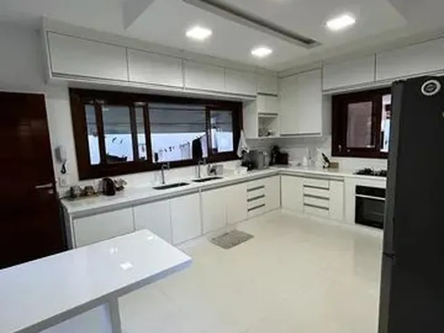 Imagem 15: Linda Casa com Piscina