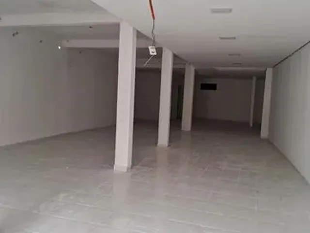 Imagem: Ponto Comercial/Loja/Box para Aluguel Possui