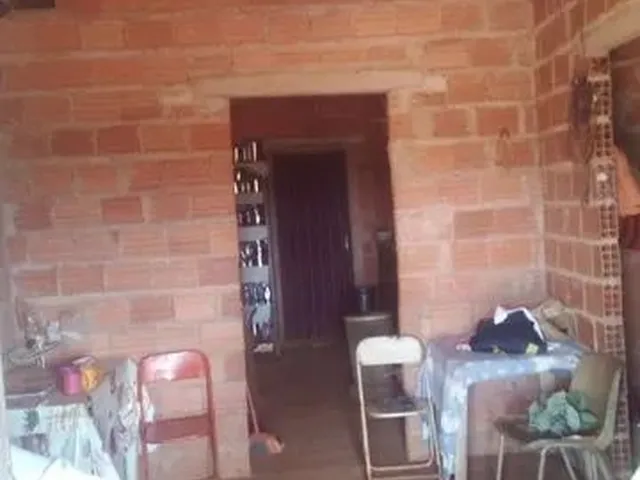 Imagem: Vende-Se Esse Terreno Próximo Olhos D Amp