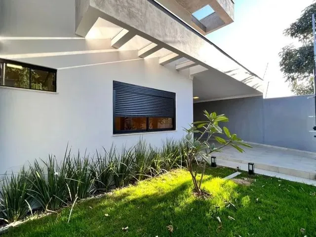 Imagem 2: Casa com 1 Suíte com Closet e 2 Dormitórios À Venda, 128 M² Construção e 183 M2