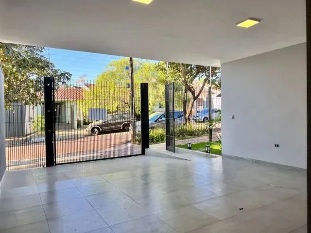 Imagem 3: Casa com 1 Suíte com Closet e 2 Dormitórios À Venda, 128 M² Construção e 183 M2