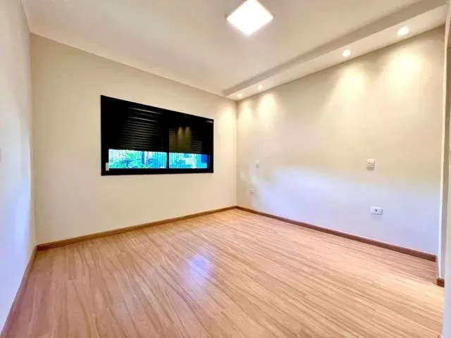 Imagem 9: Casa com 1 Suíte com Closet e 2 Dormitórios À Venda, 128 M² Construção e 183 M2